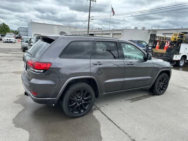 Thumbnail: 2017 Jeep Grand Cherokee - 20