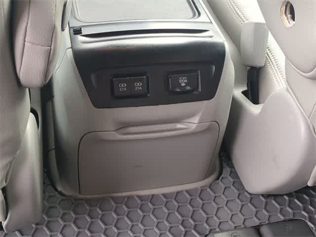 Thumbnail: 2020 Toyota Sienna - 36