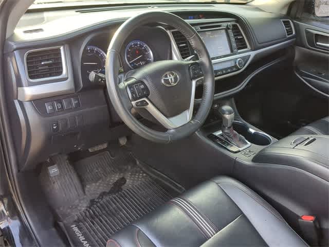 Thumbnail: 2019 Toyota Highlander - 10