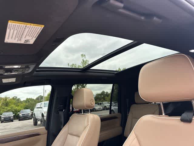 Thumbnail: 2021 Chevrolet Suburban - 5