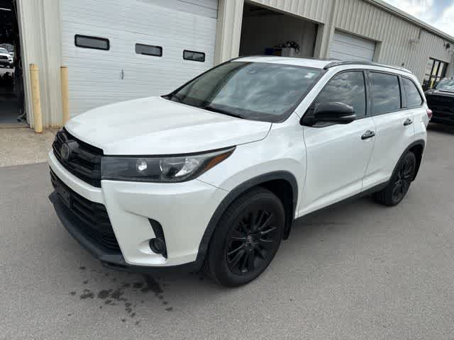 Thumbnail: 2019 Toyota Highlander - 2