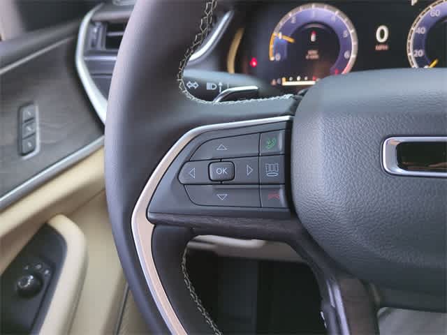 Thumbnail: 2025 Jeep Grand Cherokee L - 24