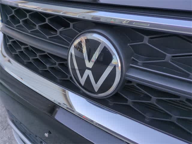 Thumbnail: 2022 Volkswagen Taos - 12