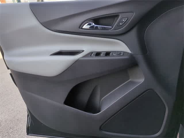 Thumbnail: 2020 Chevrolet Equinox - 31