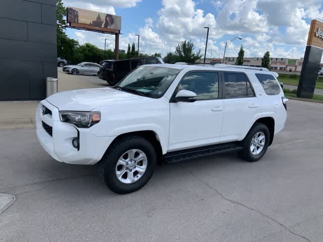 Thumbnail: 2015 Toyota 4Runner - 16