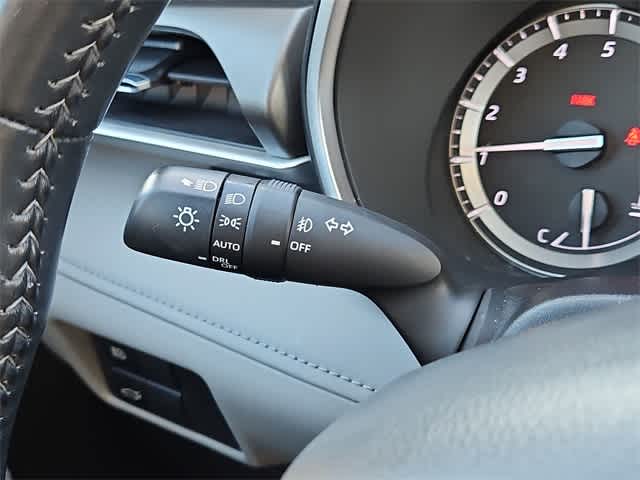 Thumbnail: 2022 Toyota Highlander - 29