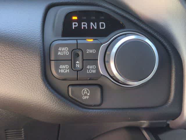 Thumbnail: 2026 RAM 1500 - 33