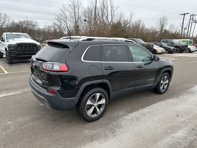 Thumbnail: 2019 Jeep Cherokee - 23