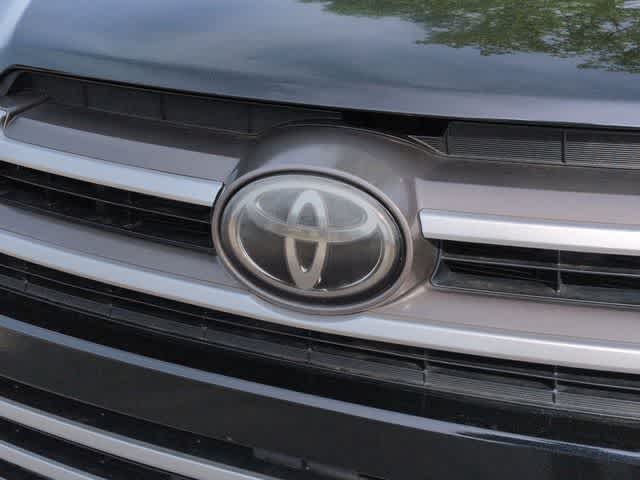 Thumbnail: 2018 Toyota Highlander - 12