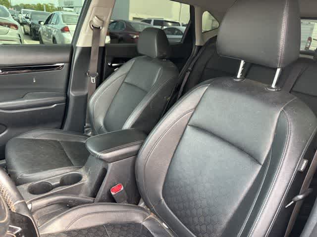 Thumbnail: 2022 Kia Seltos - 3