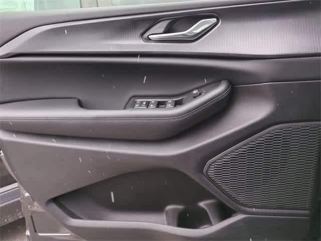 Thumbnail: 2025 Jeep Grand Cherokee L - 32