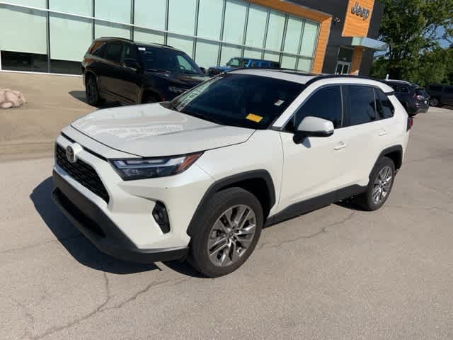 Thumbnail: 2022 Toyota RAV4 - 12