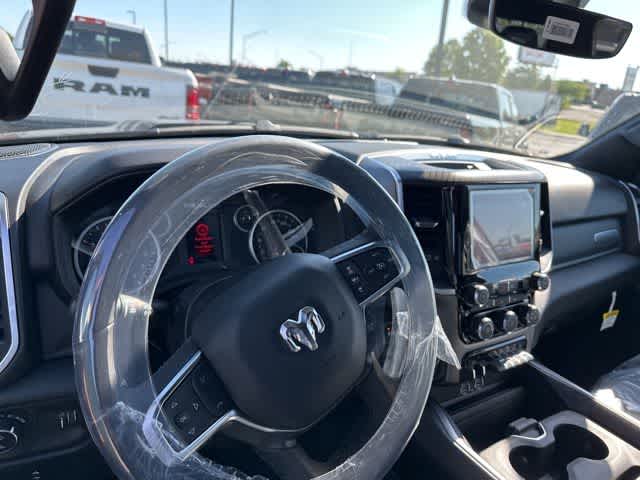Thumbnail: 2026 RAM 1500 - 4