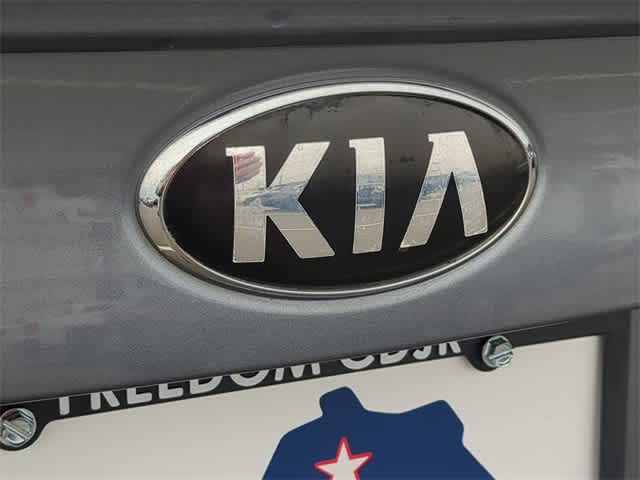 Thumbnail: 2018 Kia Forte - 11