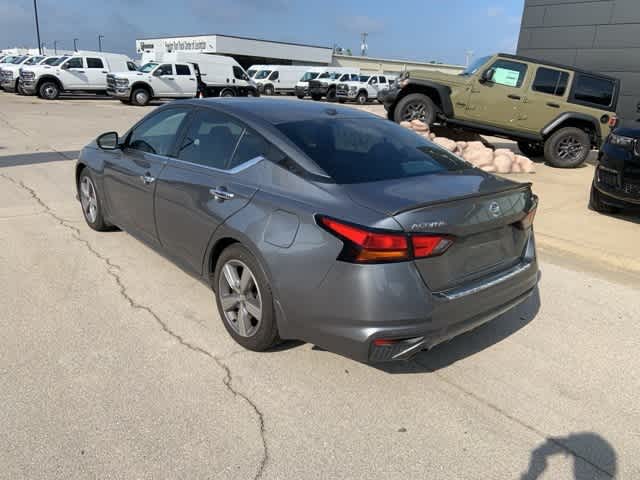 Thumbnail: 2019 Nissan Altima - 18