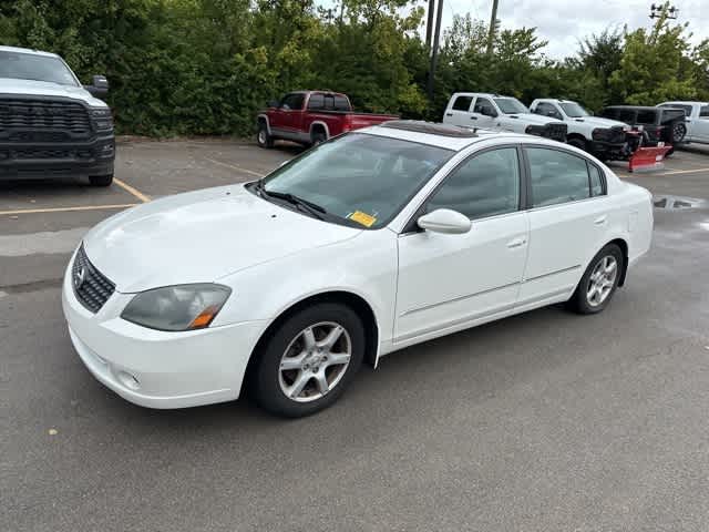 Thumbnail: 2005 Nissan Altima - 12