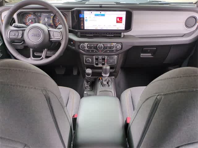 Thumbnail: 2025 Jeep Gladiator - 15