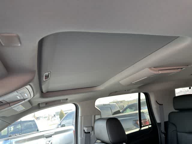 Thumbnail: 2018 Chevrolet Tahoe - 8