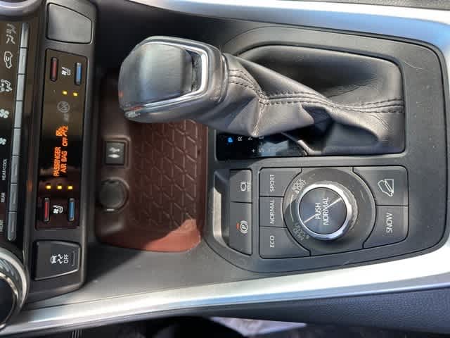 Thumbnail: 2019 Toyota RAV4 - 16