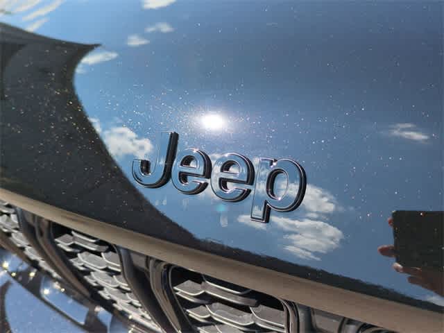 Thumbnail: 2025 Jeep Grand Cherokee - 12