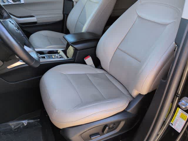 Thumbnail: 2021 Ford Explorer - 15