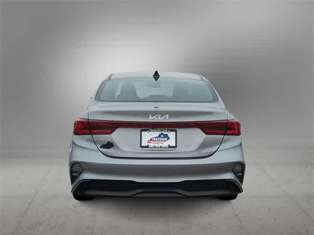 Thumbnail: 2023 Kia Forte - 7