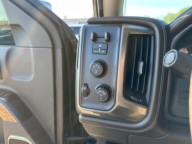 Thumbnail: 2016 Chevrolet Silverado 2500 - 12