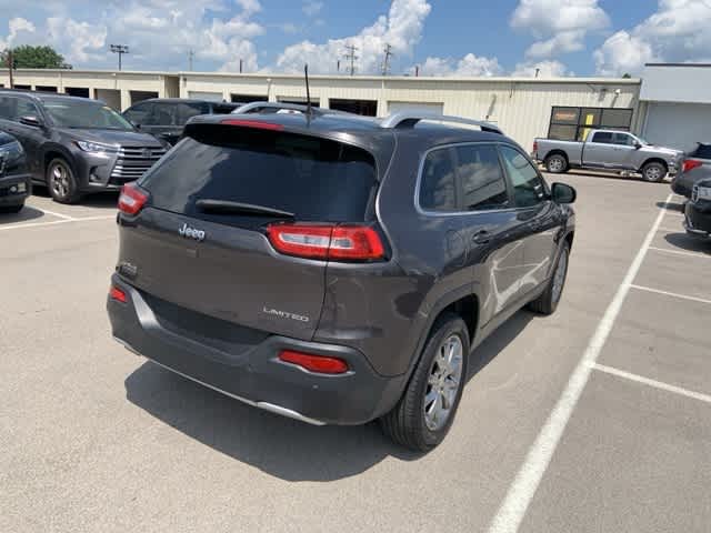 Thumbnail: 2018 Jeep Cherokee - 21