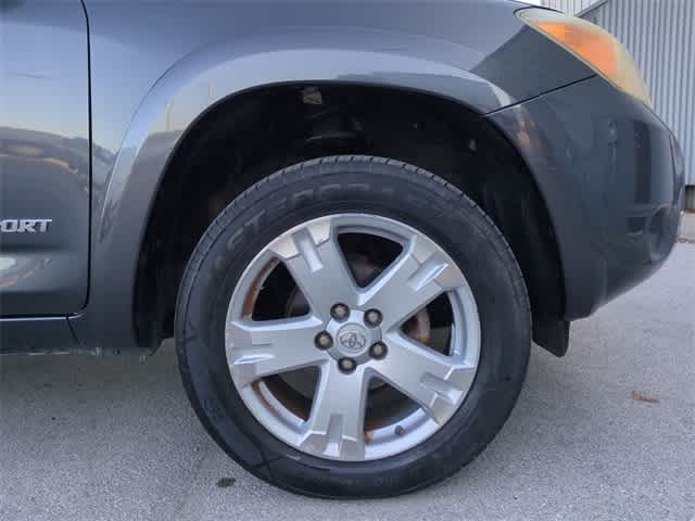 Thumbnail: 2006 Toyota RAV4 - 14