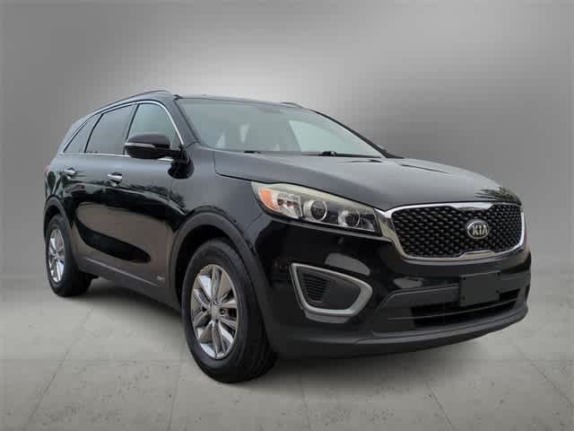 Thumbnail: 2016 Kia Sorento - 2