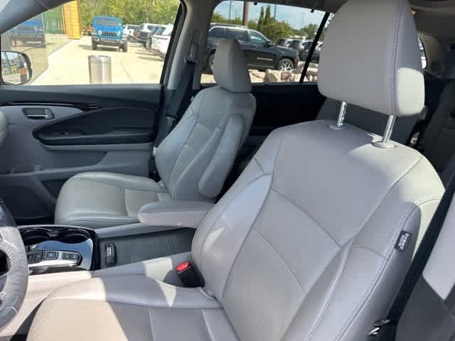 Thumbnail: 2017 Honda Pilot - 3