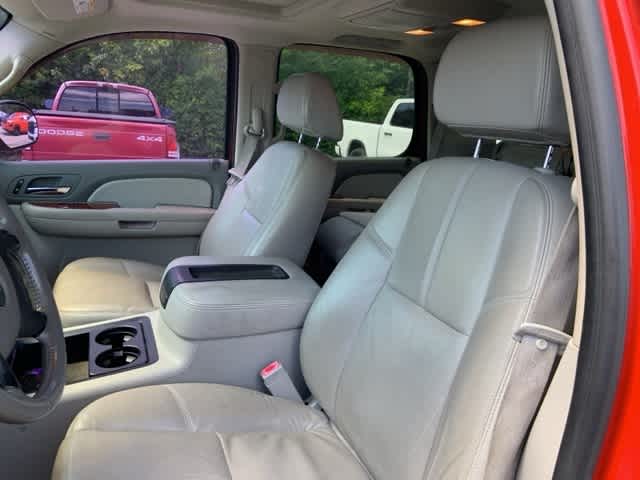 Thumbnail: 2008 Chevrolet Tahoe - 4