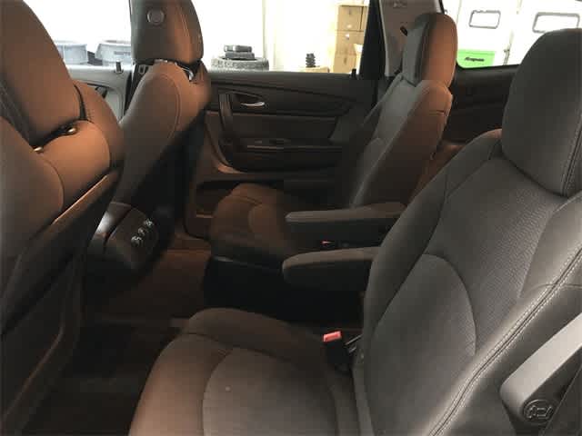 Thumbnail: 2017 Chevrolet Traverse - 23