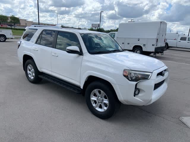 Thumbnail: 2015 Toyota 4Runner - 27