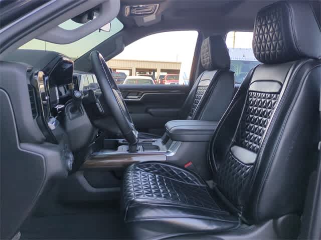 Thumbnail: 2023 Chevrolet Silverado 1500 - 16