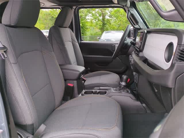 Thumbnail: 2025 Jeep Gladiator - 21