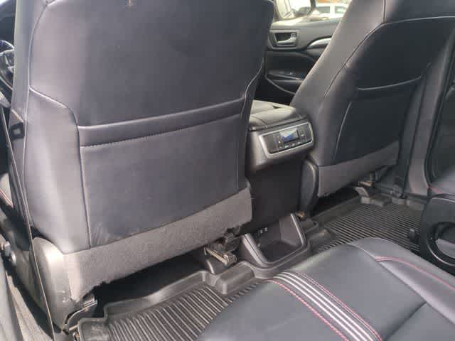 Thumbnail: 2019 Toyota Highlander - 18