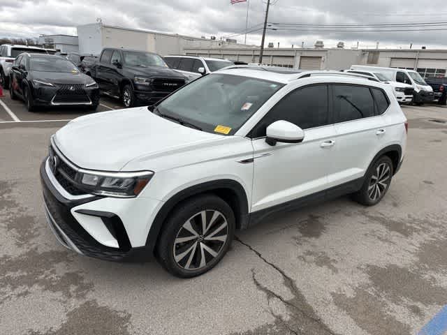 Thumbnail: 2022 Volkswagen Taos - 12