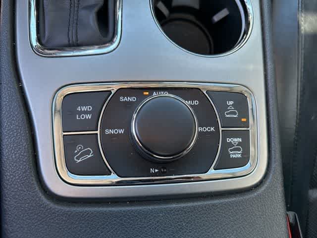 Thumbnail: 2017 Jeep Grand Cherokee - 10