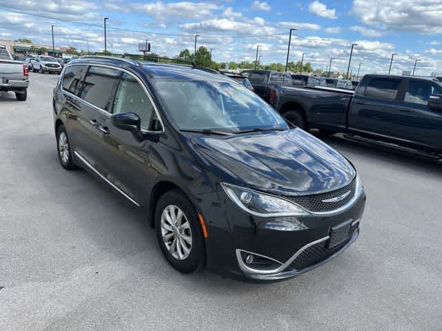 Thumbnail: 2019 Chrysler Pacifica - 24