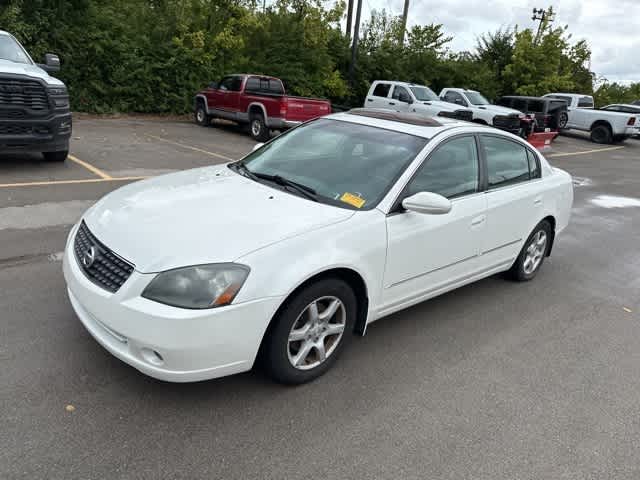 Thumbnail: 2005 Nissan Altima - 11
