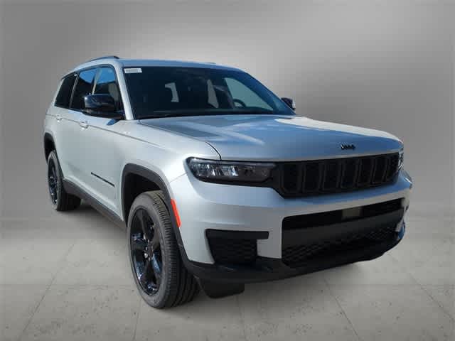 Thumbnail: 2025 Jeep Grand Cherokee L - 2