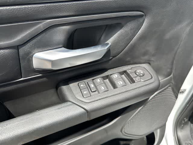 Thumbnail: 2026 RAM 1500 - 9