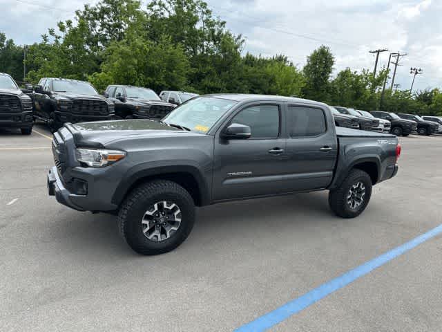 Thumbnail: 2017 Toyota Tacoma - 13
