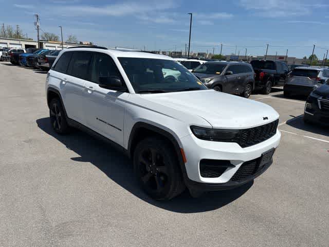 Thumbnail: 2023 Jeep Grand Cherokee - 20