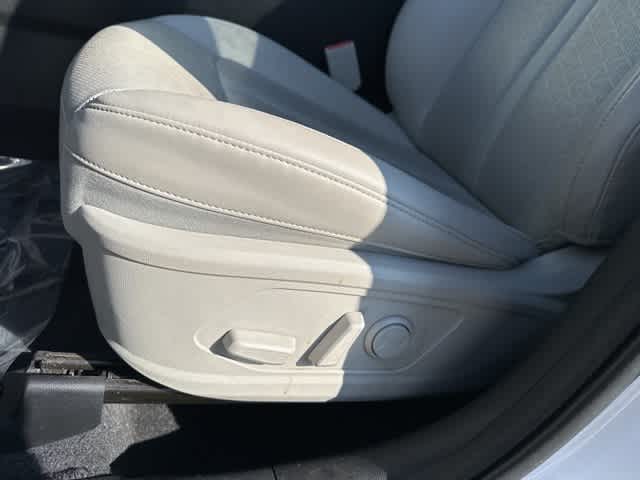 Thumbnail: 2022 Kia Sorento - 13