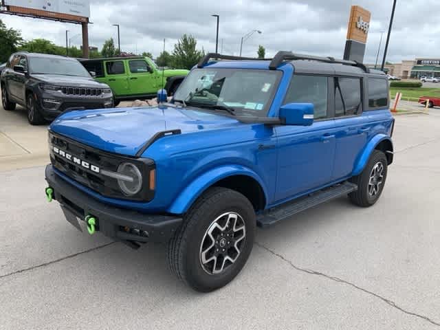 2022 Ford Bronco Outer Banks 2