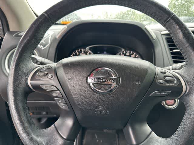 Thumbnail: 2020 Nissan Pathfinder - 9