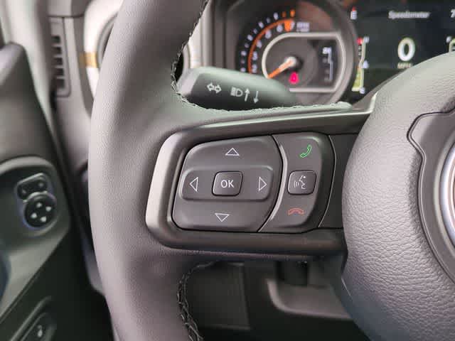 Thumbnail: 2025 Jeep Gladiator - 23