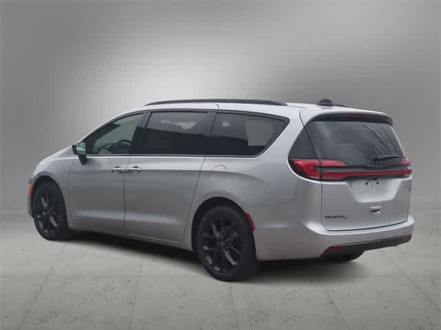 Thumbnail: 2026 Chrysler Pacifica - 6